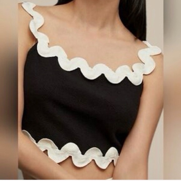 Anthropologie Tops - Anthropologie Maeve Black and White Scallop Ric Rac Trim Crop Top